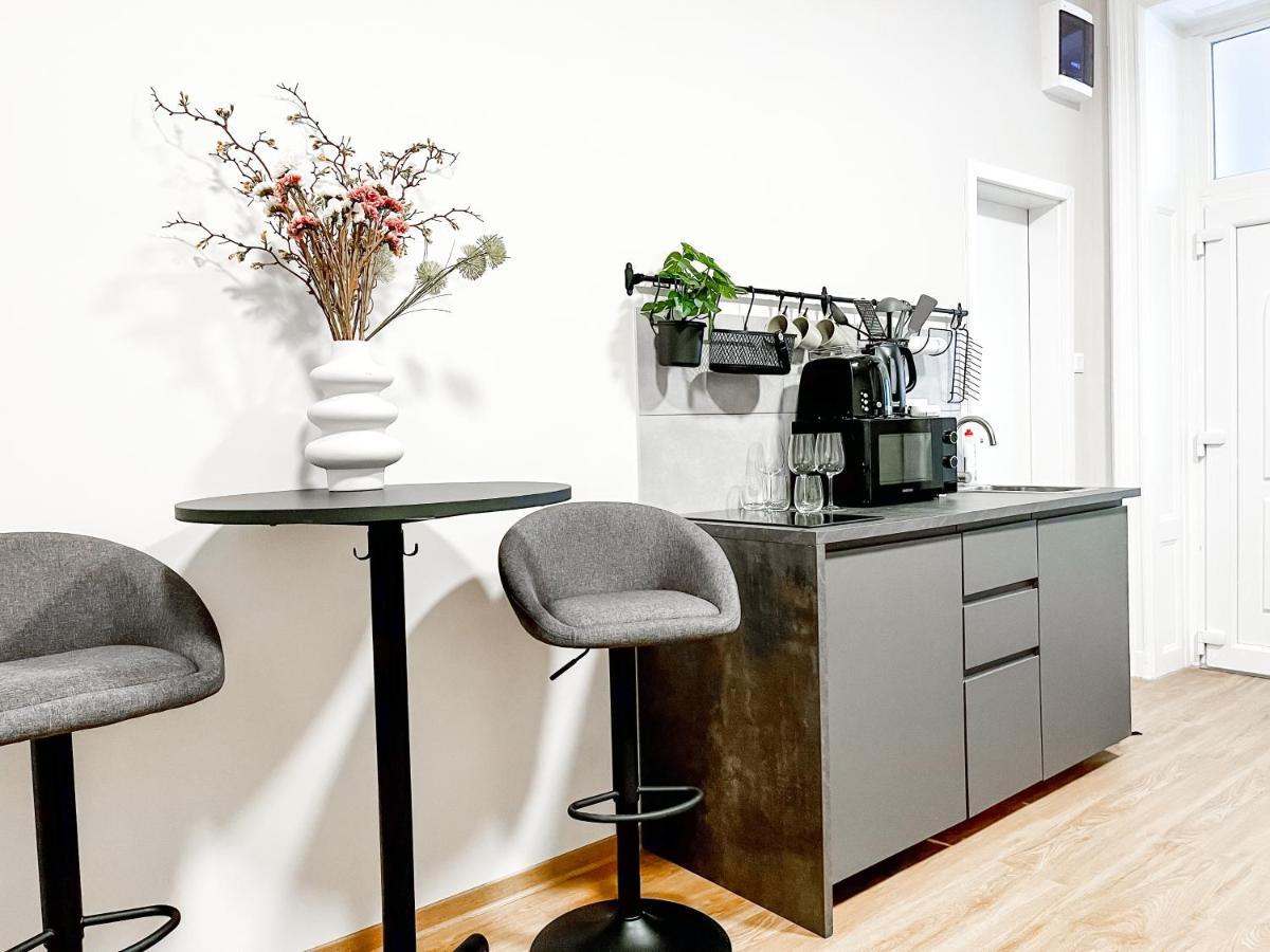 T32 Central Modern Suites Budapeşte Dış mekan fotoğraf