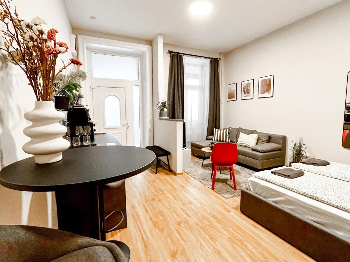 T32 Central Modern Suites Budapeşte Dış mekan fotoğraf